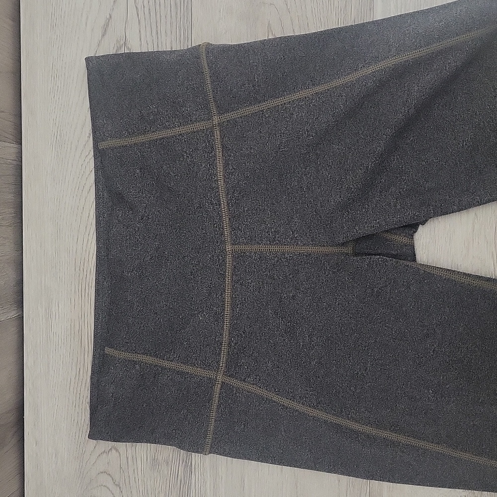 Athleta Womens S Grey Contrast Stitch Capri Leggins Active Stretch Workout - Picture 3 of 8